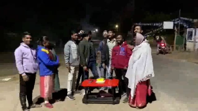 शौर्य दीन चिरायू होवो जय घोषणांनी दणाणून गेले येथील परिसर; समता सैनिक दलाने दिली 500 शुर सैनिकांना सलामी