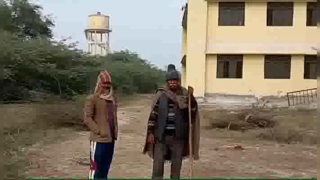 शाहजहांपुर:कलान क्षेत्र में राजकीय पॉलिटेक्निक भवन से रहस्य मय ढंग से 47 बिजली के पंखे हुए चोरी थाने में दी तहरीर।