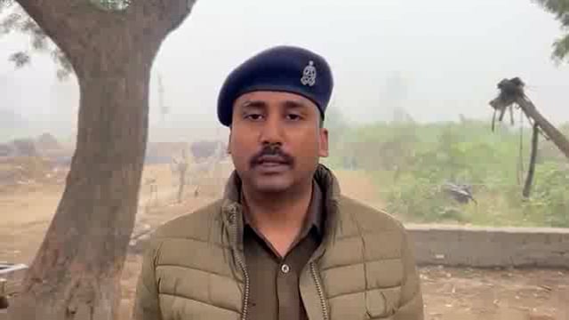 घोषगामा गाँव मे व्यक्ति द्वारा स्वयं को गोली मारकर आत्महत्या किये जाने के सम्बन्ध मे अमित चौरसिया क्षेत्राधिकारी सदर की 