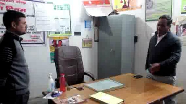 आज शहरी प्राथमिक स्वास्थ्य केंद्र जलालनगर मे ओपीडी रजिस्टर का जिलाधिकारी ने औचक किया निरीक्षण