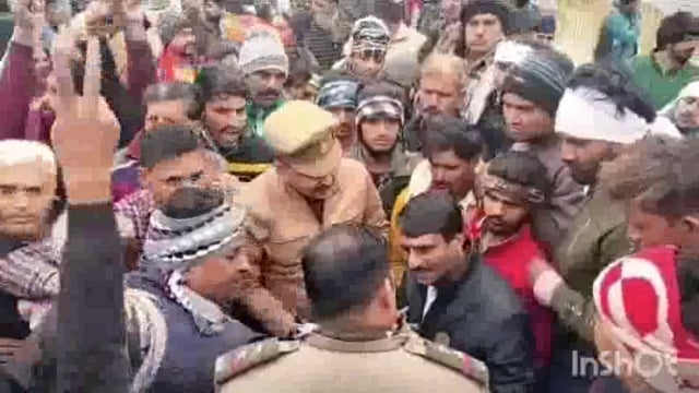 मथुरा सहित देश के कई शहरों रहा चक्का जाम भारी मसक्त के बाद खुला जाम 