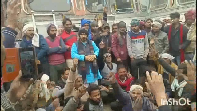 आगरा राष्ट्रीय हिंदू परिषद भारत गोविंद पाराशर का जोरदार प्रदर्शन ड्राइवर के लिए बनाए गए कानून के विरोध में