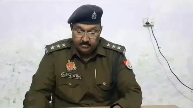 पेड़ से लटकता मिला युवक का शव,परिवार में मचा कोहराम

कुंडा सीओ अजीत सिंह की बाईट