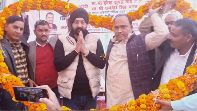 न्यूज़..✍️
ग्रामीण पत्रकार एसोसिएशन यूपी अंबेडकर नगर के द्वारा विशेष बैठक एवं विचार गोष्ठी का आयोजन,मुख्य अतिथि धर्मवीर सिंह बग्गा,
संगठन के जिला अध्यक्ष सुनील सिंह के द्वारा समस्त पत्रकारों को सम्मान पत्र।
नेशनल मीडिया न्यूज़ रिपोर्टर
कृष्ना सिंह आलापुर अ.न.