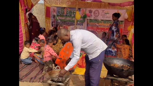 *नीरा से गुड़ एवं मिठाई बनाने को लेकर प्रशिक्षकों को दिया प्रशिक्षण,रोगजार के नए श्रीजन की होगी उत्पति*