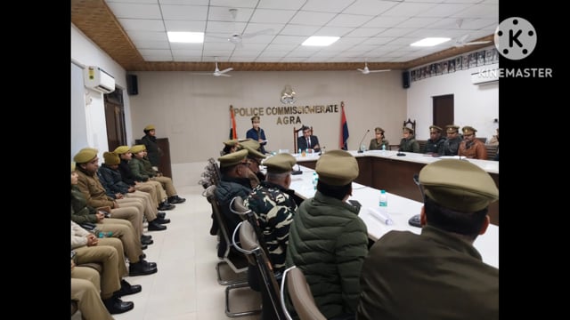श्रीमान पुलिस आयुक्त आगरा के निर्देशन में अपर पुलिस उपयुक्त अपराध द्वारा कमिश्नरेट आगरा में संचालित एंटी रोमियो टीम के स