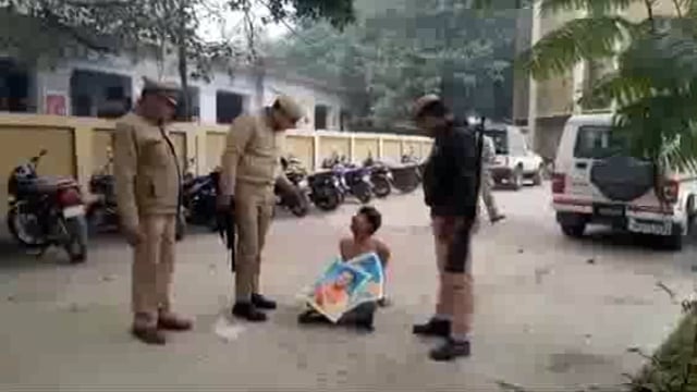 पुलिस अधीक्षक कार्यालय में फरियादी ने जमकर काटा हंगामा,एसपी सिटी के आदेश पर सदर पुलिस ले गई थाने 