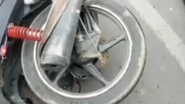 काँट थाना क्षेत्र के कृभको फर्टिलाइजर के पास बाइक और आटो की टक्कर में तीन घायल ईलाज के लिये भेजा मेडिकल कॉलेज