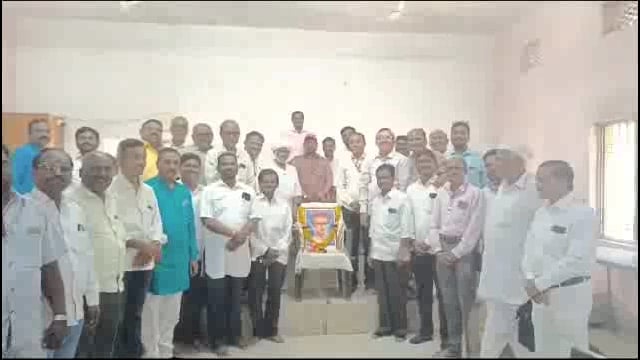 बीआरसी सभागृहात शहरातील पत्रकारांनी केला पत्रकार दिन साजरा