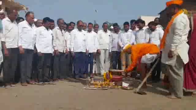 नागलगाव येथे विविध विकास कामाचा सरपंच सुभाष मुन्ना राठोड यांच्या हस्ते शुभारंभ