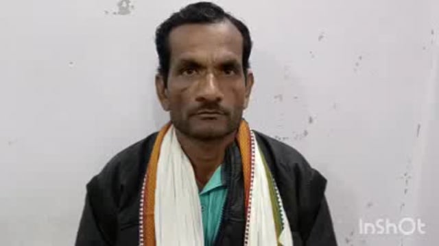 बलरामपुर सुभागपुर निवासी शख्स ने प्राथमिक विद्यालय के शिक्षक पर बच्चे के पिटाई का लगाया आरोप किया कार्यवाही की मांग।