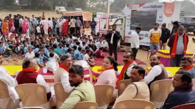 प्रधानमंत्री ने की विडियो कॉन्फ्रेंसिंग के माध्यम से विकसित भारत संकल्प यात्रा के लाभार्थियों से संवाद कार्यक्रम 