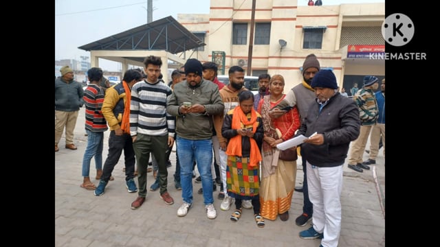 लंका की चौराहे पर बड़ी स्क्रीन टीवी लगाकर माननीय प्रधानमंत्री नरेंद्र मोदी जी के द्वारा श्री राम मंदिर अयोध्या का प्राण 