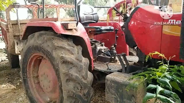 पुलिस ने बालू परिवहन कर भाग रहे एक ट्रैक्टर को किया जप्त