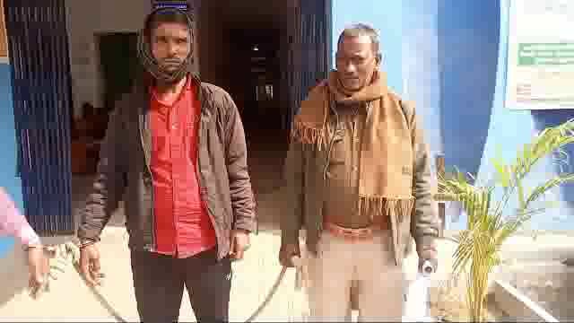 तेतरिया किशनपुर गांव से पुलिस ने एक युवक को देसी कट्टा के साथ किया गिरफ्तार आपराधिक इतिहास खंगालने में जुटी पुलिस