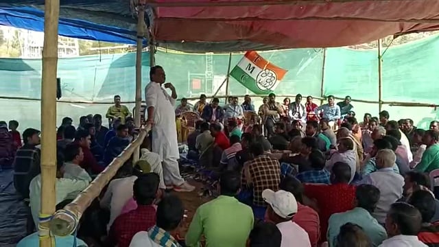 খেজুরি কসবা অঞ্চলে এদিন রাজনৈতিক কর্মশালা উপস্থিত সাংগঠনিক সভাপতি পিযূষ কান্তি পন্ডা মহাশয়।