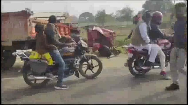 ट्रक एवं ट्रैक्टर के आमने-सामने भिड़ंत में ट्रैक्टर चालक गंभीर रूप से जख्मी; रेफर