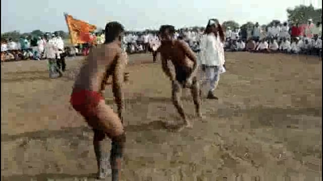 तोंडचिर येथे जंगी कुस्त्याचा कार्यक्रम संपन्न