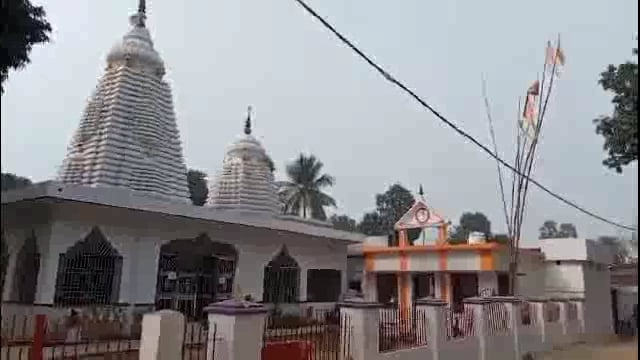  सलेमपुर गांव स्थित सर्वेश्वर नाथ मंदिर से अज्ञात चोरों ने दान पेटी सहित अन्य कीमती सामान चोरी कर हुआ फरार