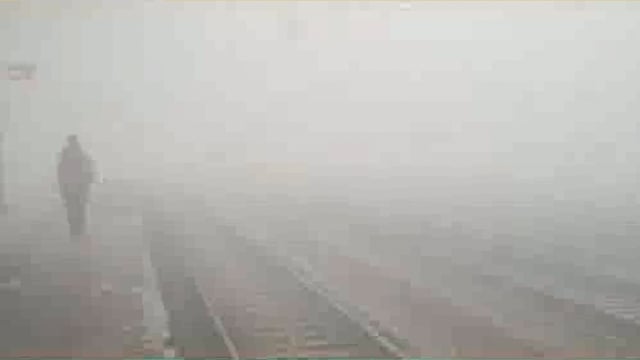 कहोरे से थमी ट्रेन की रफ्तार कई ट्रेन रद्द कई ट्रेन चली घंटो लेट यात्रीयो को करना पड़ा इंतज़ार 