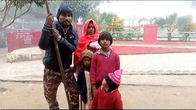 शाहजहांपुर:जलालाबाद दवंग परिजनों ने विकलांग व उसकी पत्नी को मारपीट कर घर से निकला,पीड़ितो ने थाने में की शिकायत।