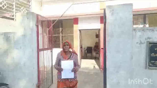 थाना छाता के गांव सेेमरी मै गांव के दबंगों ने महिला की जमीन हङपने की कोशिश मैं की मार-पीट 