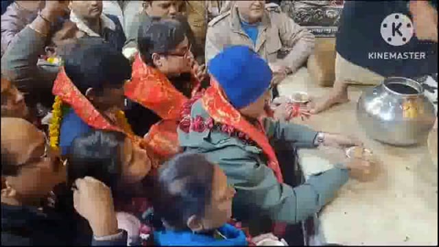 जग प्रसिद्ध बांके बिहारी मंदिर पहुंचे अभिनेता नितीश भारद्वाज,किया पूजन अर्चन