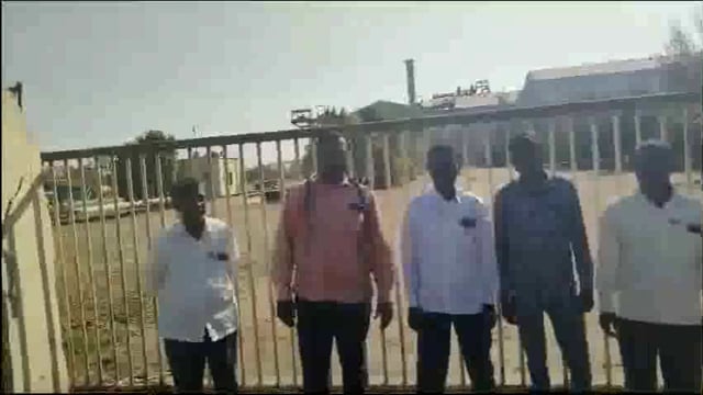 राजेवाडी येथील सद्गुरु श्री श्री साखर कारखान्यासमोर शेतकरी संघटनेकडून उपोषण सुरू