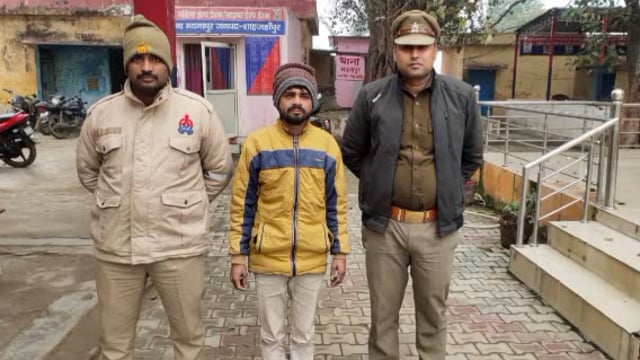 बलात्कार मामले में वंछित चल रहे अभियुक्त को महियावर तिराहे से थाना मदनापुर पुलिस टीम ने किया गिरफ्तार