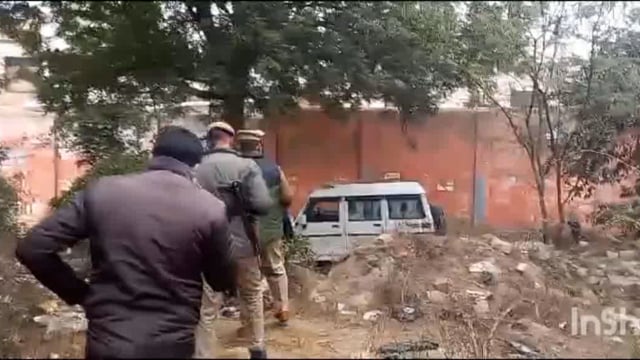 प्रेम मंदिर के समीप सुनरक रोड पर अज्ञात युवक का शव मिला पुलिस ने शवको भेजा पोस्टमार्टम के लिये