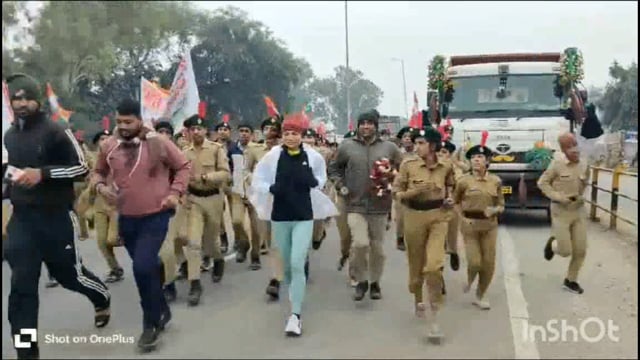 आगरा में 75 में गणतंत्र दिवस के उपलक्ष में नारी शक्ति वंदना दौड़ का आयोजन  किया गया