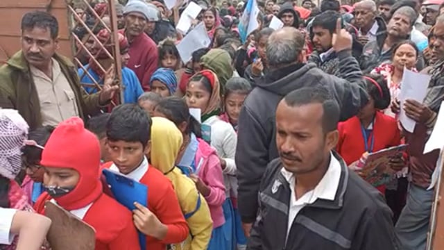  भद्रक जिला के नाबोदय परिख्या के पार्ख्यार्थी में अहेतुक आग्रह। आज प्रवेश परीक्षा हे।