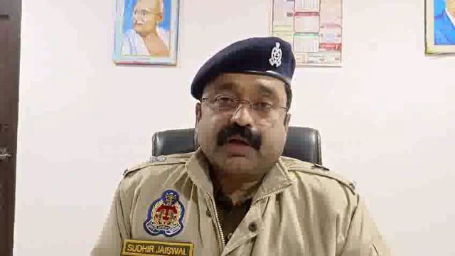 थाना कोतवाली क्षेत्र के सरोंदी बांग्ला पर KR पेपर मिल कि बस पर कुछ लड़को द्वारा ड्राइवर से गाडी