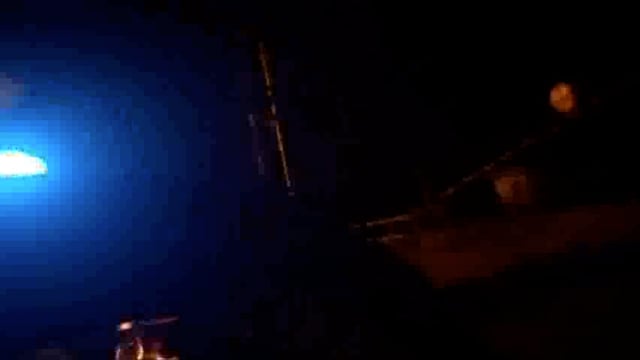 एंबुलेंस का ड्राइवर कहते रहे कि हम जाएं या रुक जाए क्योंकि गेट आधा खुला और आधा बंद था गेट मैन गहरी नींद में सोए हुए थे।