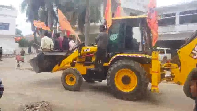 गाँव नगर बना अयोध्या,प्रभु श्रीराम के प्राण प्रतिष्ठा का जगह जगह उत्सव
संग्रामगढ़ थाना के नेतृत्व मे निकली भव्य शोभा यात्रा