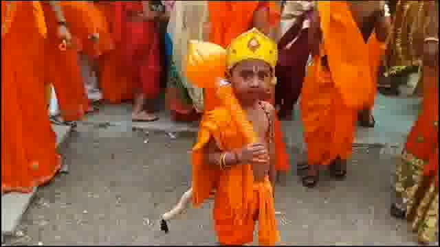 उदगीर शहरात शालेय विद्यार्थ्यांनी काढली श्रीरामाची भव्य मिरवणूक