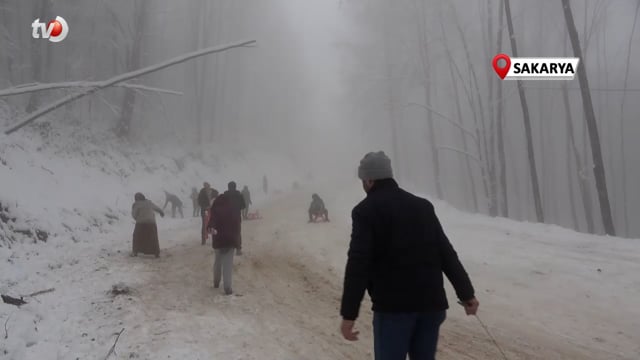 Kızağını Alan Oraya Koştu Eğlencenin Merkezi Oldu