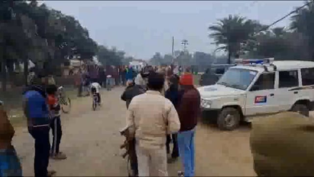 भागलपुर में प्रकट हुआ बजरंगबली,जमीन वाला का कहना है जमीन को कब्जा करने के लिए मूर्ति रखा गया है।