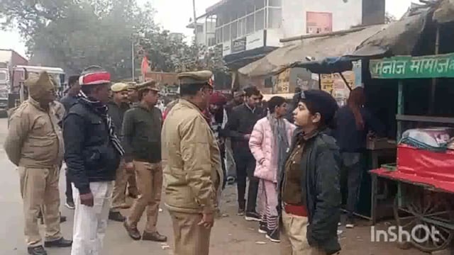 माट में दुकानदारों केअतिक्रमण पर चला प्रशासन का बुलडोजर