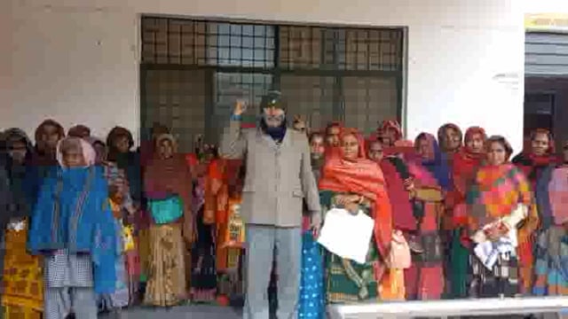 नेशनल डेमो क्रेटिक पीपल्स प्रिंट के कार्यकर्ताओं ने गरीबों को आवास दिलाने को लेकर उप जिला अधिकारी को सौंपा ज्ञापन