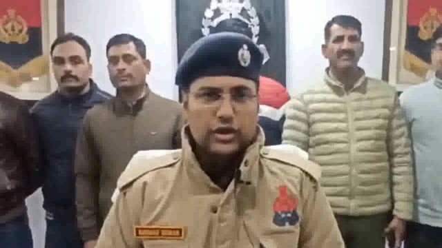 बलरामपुर एसपी ने 105खोये हुए मोबाइल फोन को उनके स्वामियों को लौटाया।