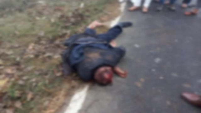 नोहझील के भूरेका गांव के समीप मांट ब्रांच गंग नहर पर मथुरा के डीएम के अर्दली सुरेश का क्षति विक्षिप्त शव मिला