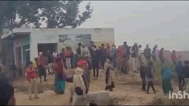 मथुरा के फरह थाना क्षेत्र में दो समुदाय के लोग आपस में भिड़े जमकर हुआ पथराव आधा दर्जन घायल