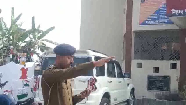 राष्ट्रीय ध्वज एवं 26 जनवरी को लेकर थाना परिसर में शपथ ग्रहण करवाया गया#20m 