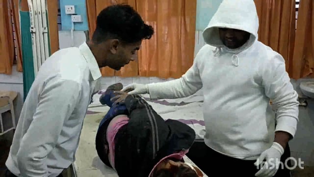 लखीसराय नगर थाना क्षेत्र के अशोक धाम मंदिर के समीप दबंगों ने मामूली विवाद में पिता और पुत्र को मारकर किया जख्मी