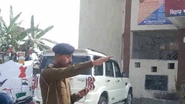 राष्ट्रीय ध्वज एवं 26 जनवरी को लेकर थाना परिसर में शपथ ग्रहण करवाया गया#20m 