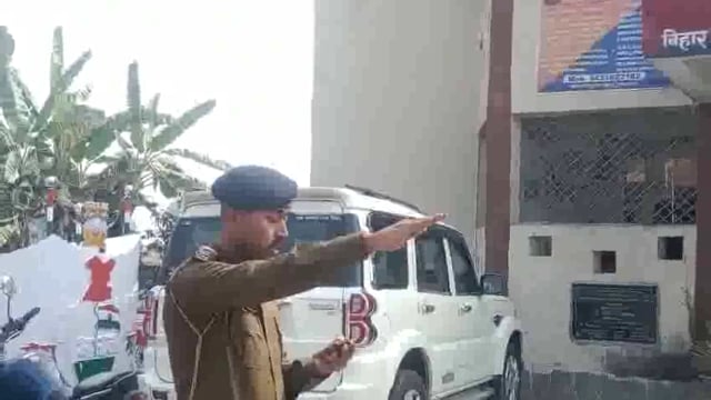 राष्ट्रीय ध्वज एवं 26 जनवरी को लेकर थाना परिसर में शपथ ग्रहण करवाया गया#20m 