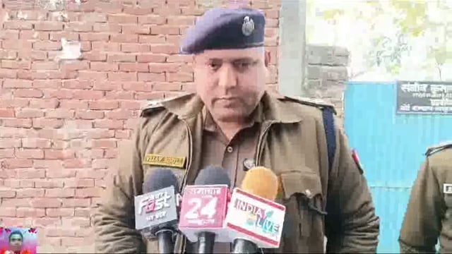 Kanpur Panki Thana Kshetra Mein Ek vyakti ki jalkar mrutyu ho gai police ne ek vyakti ko hirasat Mein Lekar poochhtaachh