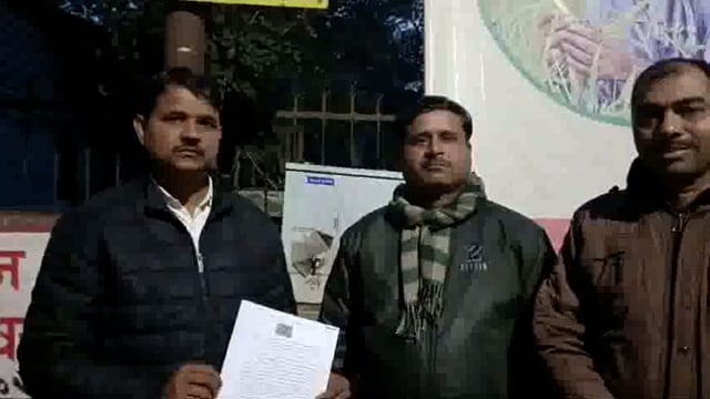 लेखपाल पर वरासत में अवैध वसूली का आरोप, अधिवक्ता ने एसडीएम से की शिकायत