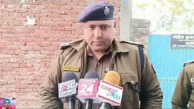 Kanpur Panki Thana Kshetra Mein Ek vyakti Ki jalkar mrutyu Ho Jaane Se police ne ek vyakti ko hirasat mein liya poochhta